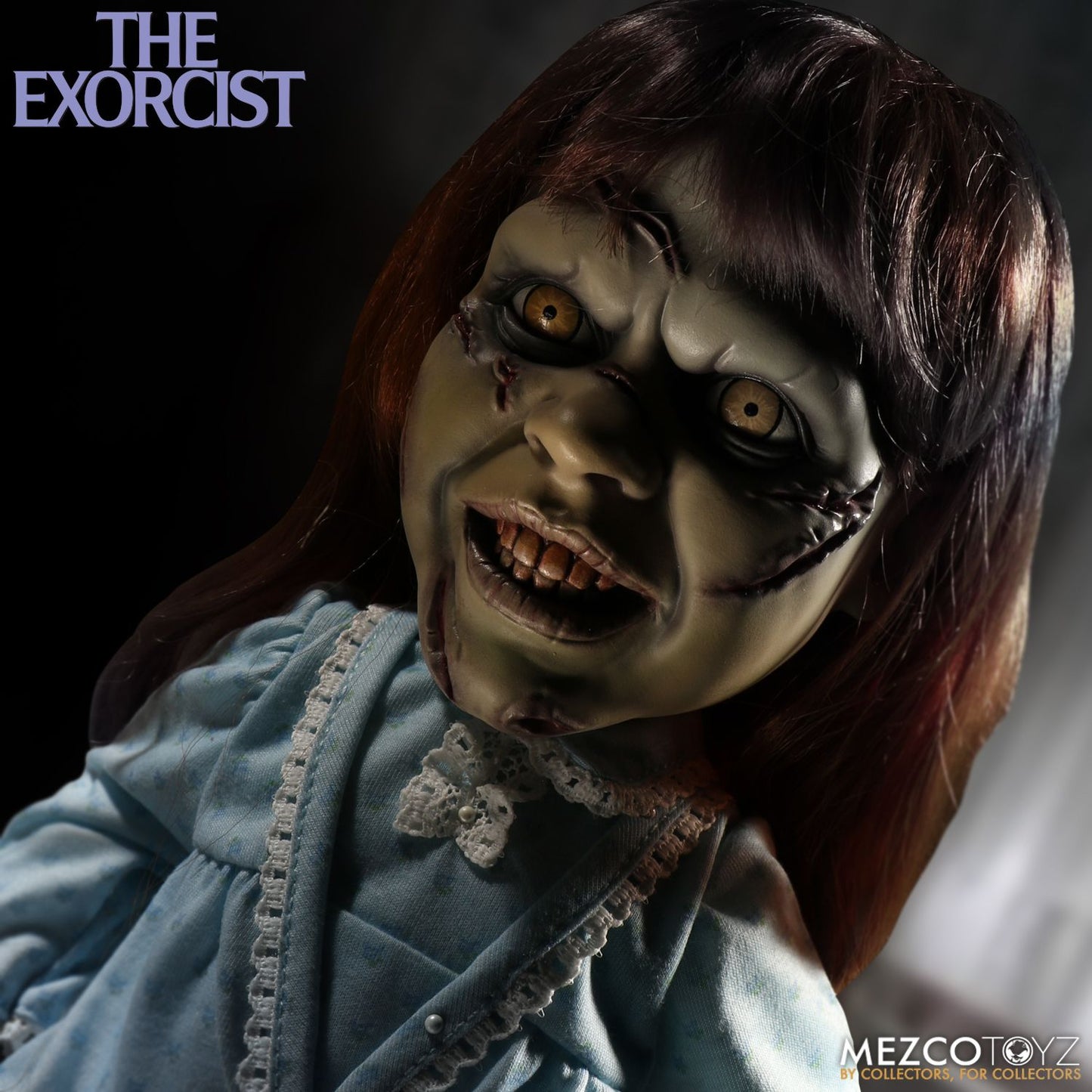 MEZCO Mega Scale The Exorcist Regan with Sound