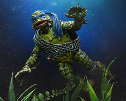NECA Teenage Mutant Ninja Turtles Universal Monsters X
Leonardo as the Creature from the Black Lagoon