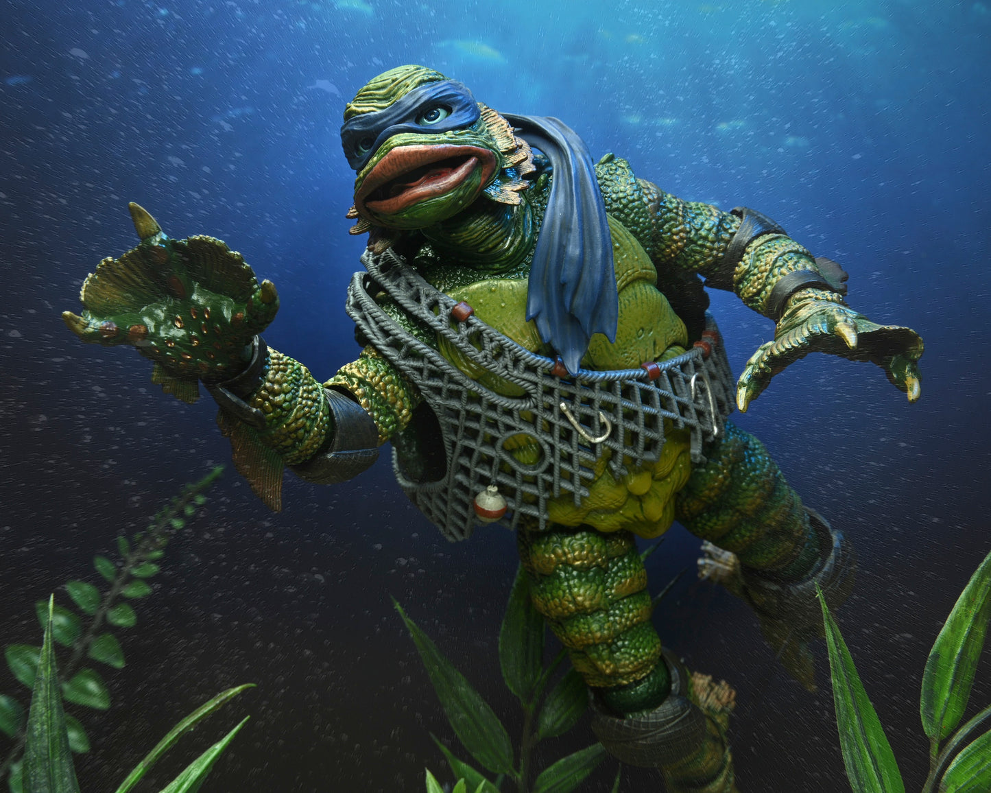 NECA Teenage Mutant Ninja Turtles Universal Monsters X
Leonardo as the Creature from the Black Lagoon
